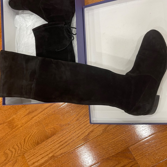 Stuart Weitzmen Lowland Black Suede - Picture 9 of 16